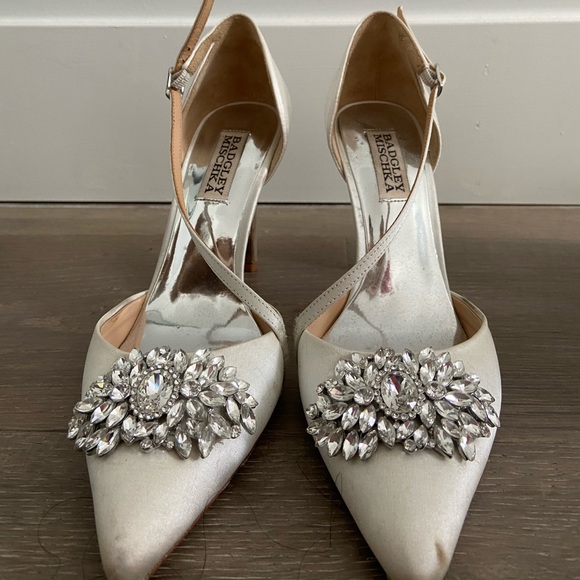 Gorgeous Badgley Mischka Heels - Picture 1 of 3